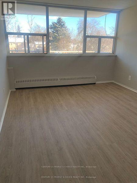 307 - 30 Speers Road, Oakville, Ontario  L6K 2E4 - Photo 13 - W12544076