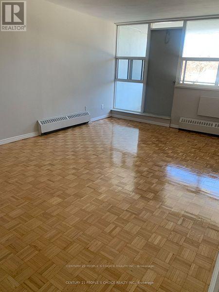 307 - 30 Speers Road, Oakville, Ontario  L6K 2E4 - Photo 8 - W12544076