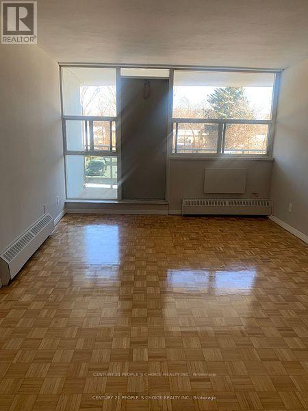 307 - 30 Speers Road, Oakville, Ontario  L6K 2E4 - Photo 9 - W12544076