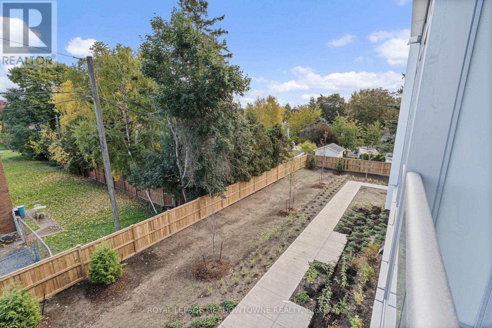 218 - 500 Plains Road, Burlington, Ontario  L7T 2E1 - Photo 28 - W12544092