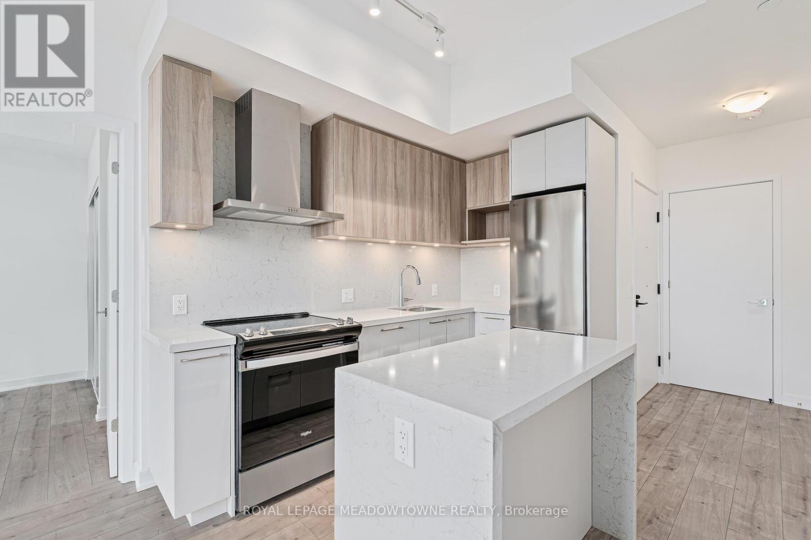 218 - 500 Plains Road, Burlington, Ontario  L7T 2E1 - Photo 6 - W12544092