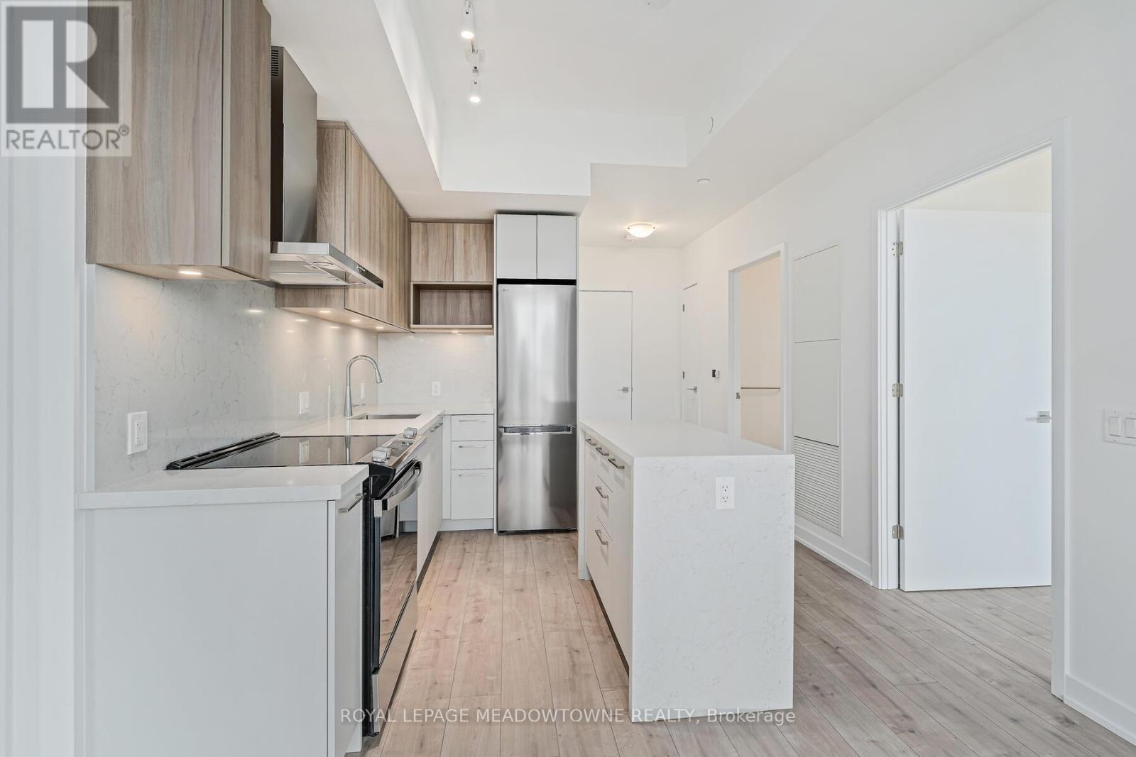 218 - 500 Plains Road, Burlington, Ontario  L7T 2E1 - Photo 7 - W12544092