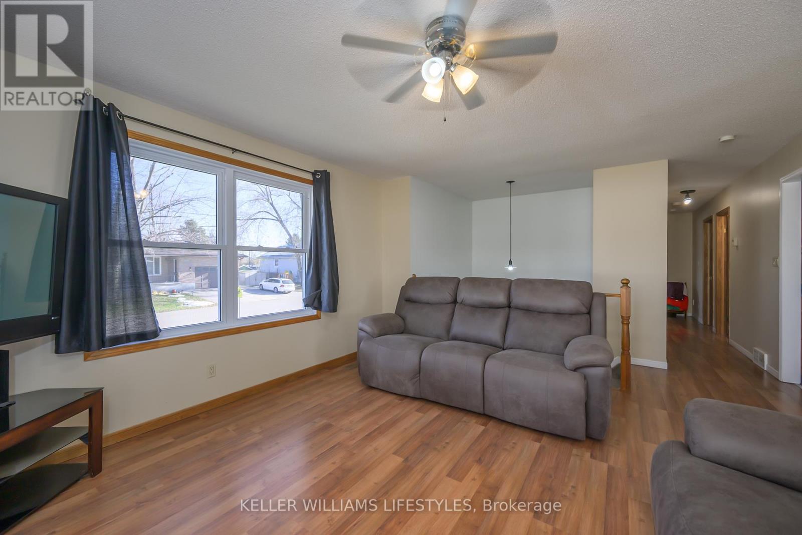 118 Main Street, West Elgin, Ontario  N0L 2P0 - Photo 12 - X12544116