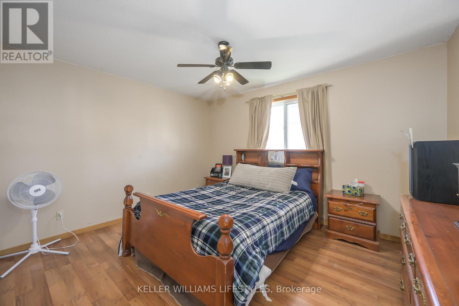 118 Main Street, West Elgin, Ontario  N0L 2P0 - Photo 15 - X12544116