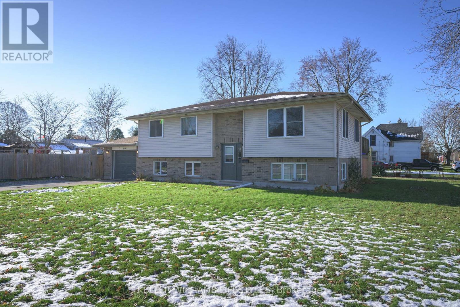 118 Main Street, West Elgin, Ontario  N0L 2P0 - Photo 3 - X12544116