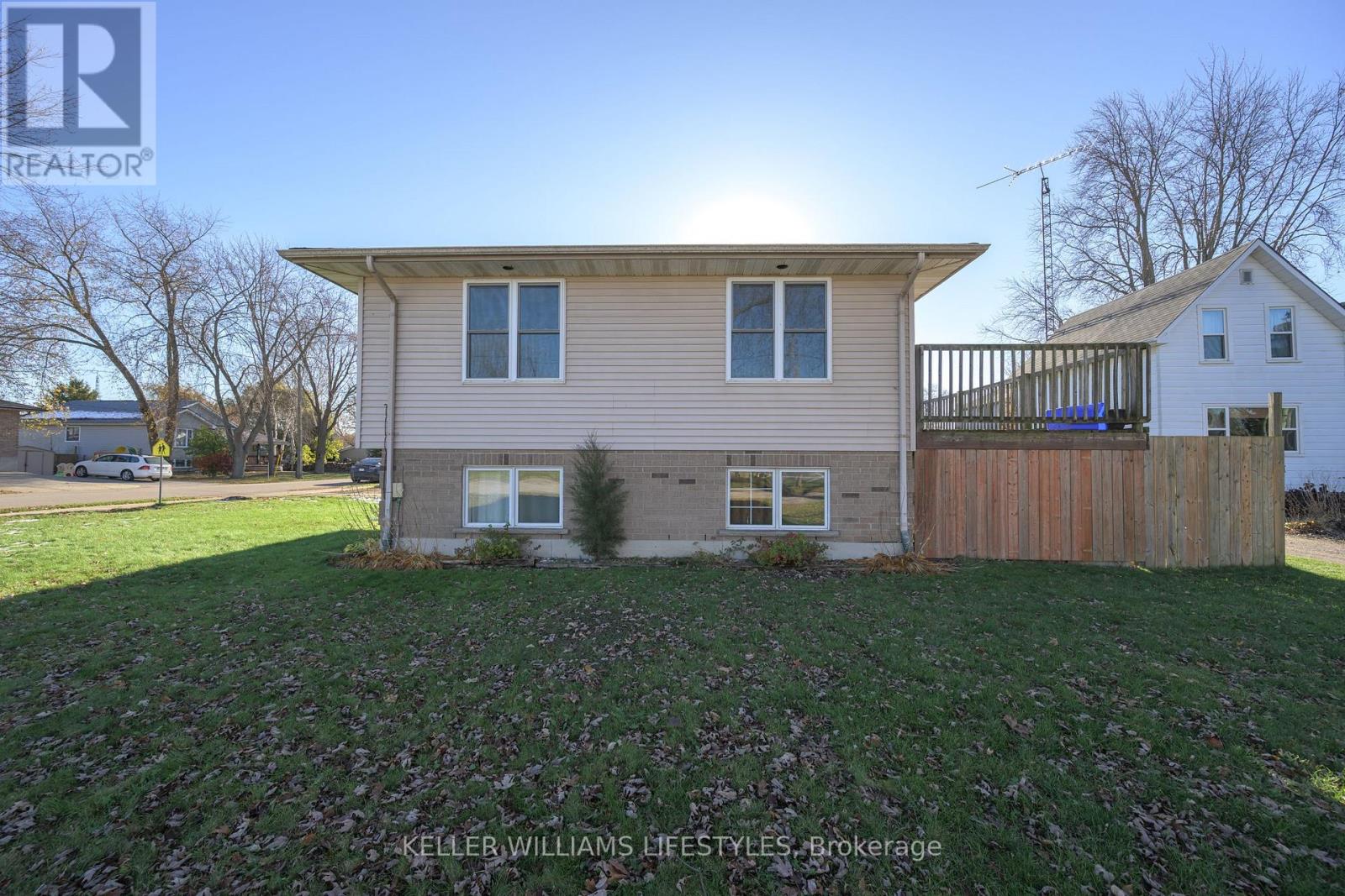 118 Main Street, West Elgin, Ontario  N0L 2P0 - Photo 4 - X12544116