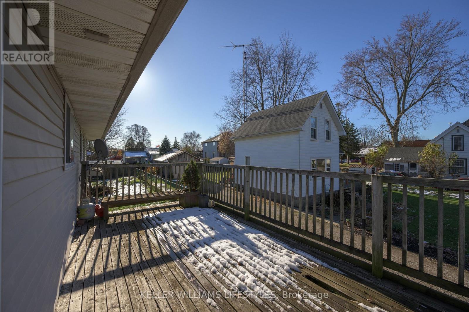 118 Main Street, West Elgin, Ontario  N0L 2P0 - Photo 5 - X12544116