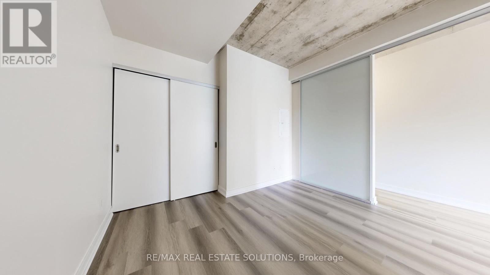 1303 - 210 Simcoe Street, Toronto, Ontario  M5T 0A9 - Photo 10 - C12445171