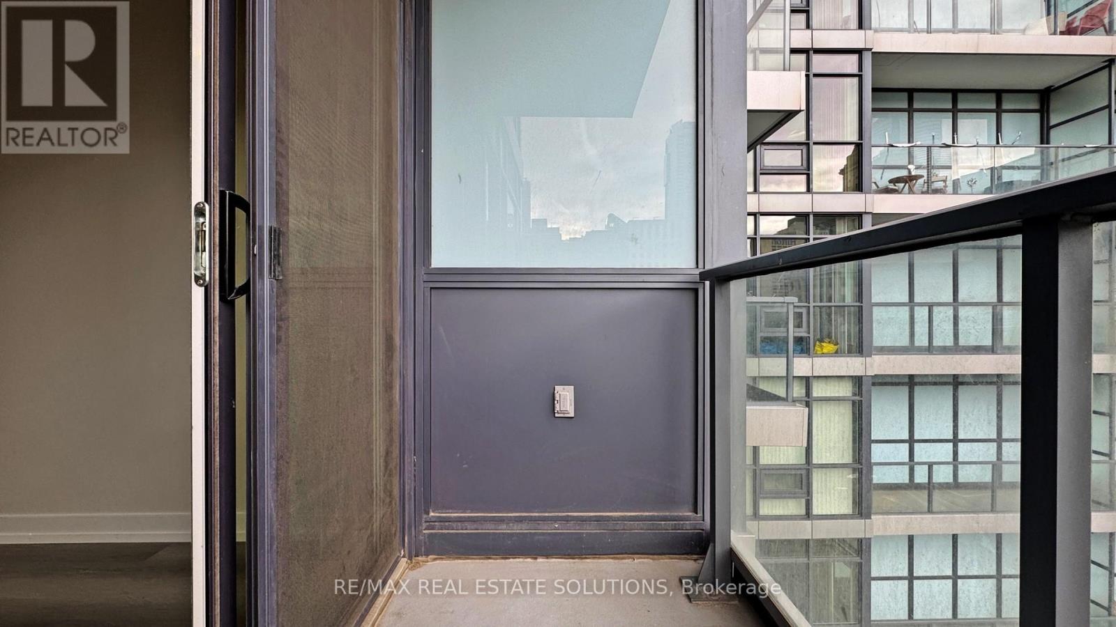 1303 - 210 Simcoe Street, Toronto, Ontario  M5T 0A9 - Photo 14 - C12445171