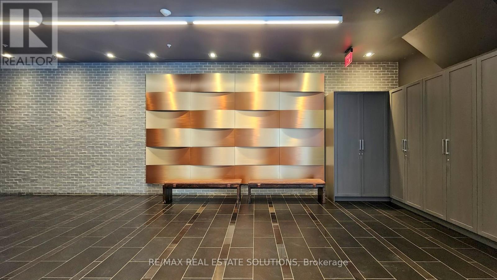 1303 - 210 Simcoe Street, Toronto, Ontario  M5T 0A9 - Photo 21 - C12445171