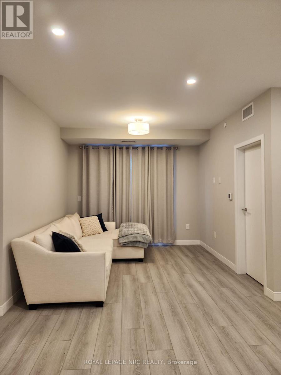 204 - 118 West Street, Port Colborne, Ontario  L3K 0B9 - Photo 18 - X12544128