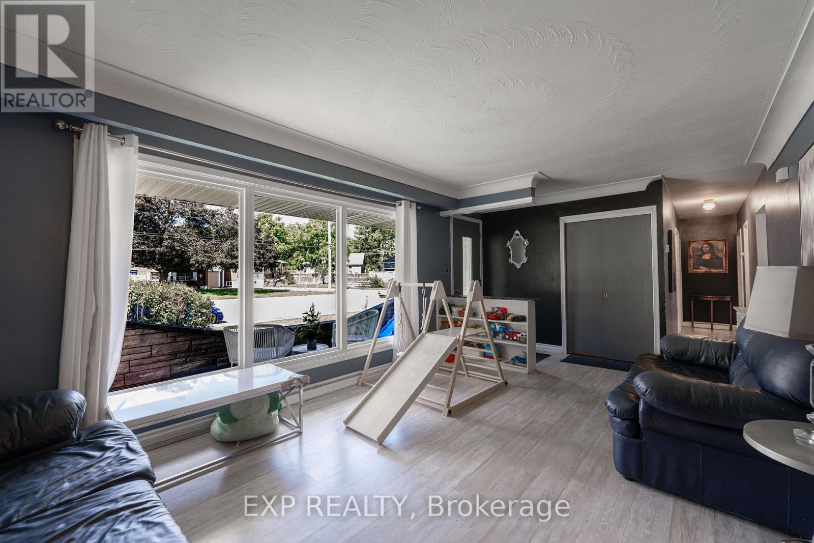 2896 Portage Road, Niagara Falls, Ontario  L2J 2J5 - Photo 12 - X12544140