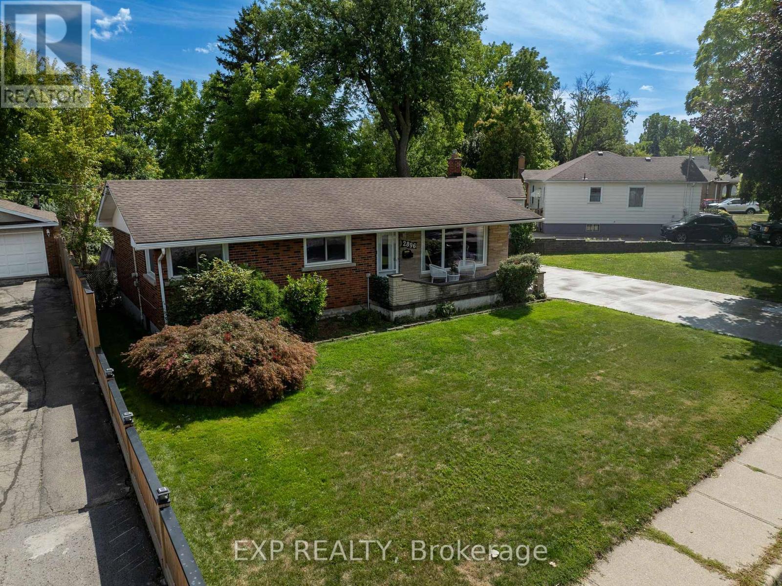 2896 Portage Road, Niagara Falls, Ontario  L2J 2J5 - Photo 6 - X12544140