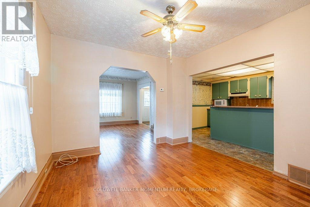 51 Sixth Street, Welland, Ontario  L3B 5A7 - Photo 10 - X12544146