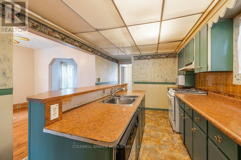 51 Sixth Street, Welland, Ontario  L3B 5A7 - Photo 13 - X12544146