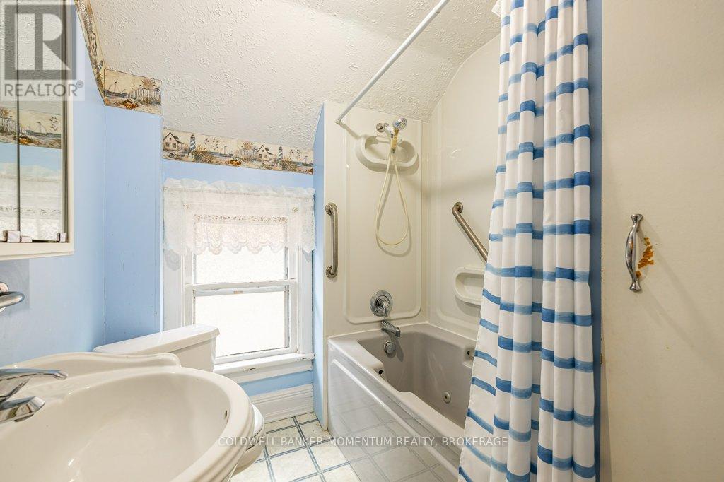 51 Sixth Street, Welland, Ontario  L3B 5A7 - Photo 22 - X12544146