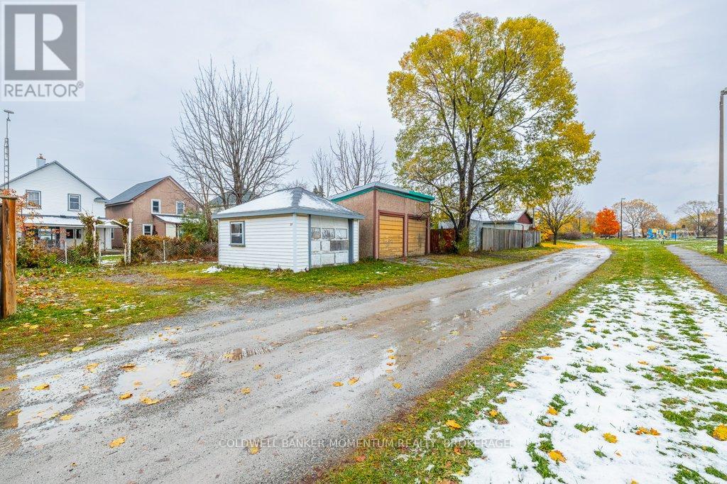 51 Sixth Street, Welland, Ontario  L3B 5A7 - Photo 38 - X12544146