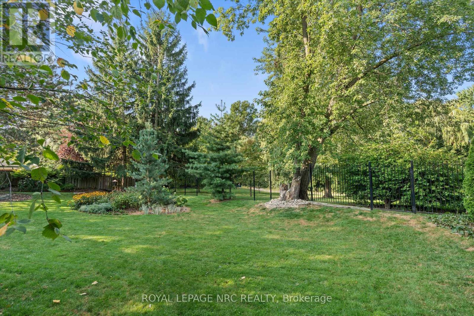 42 The Cedars, St. Catharines, Ontario  L2M 6M8 - Photo 45 - X12544180