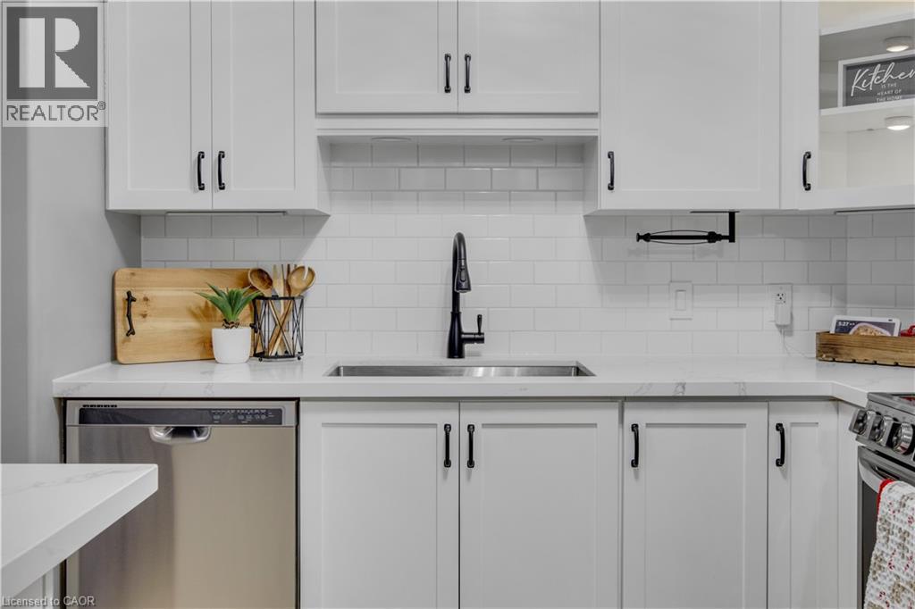 4465 Comfort Crescent, Beamsville, Ontario  L3J 1M3 - Photo 8 - 40787914