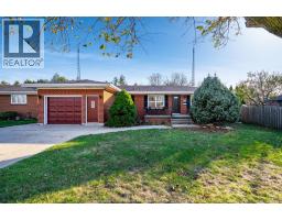 4 Hyatt Cres, Leamington, Ontario