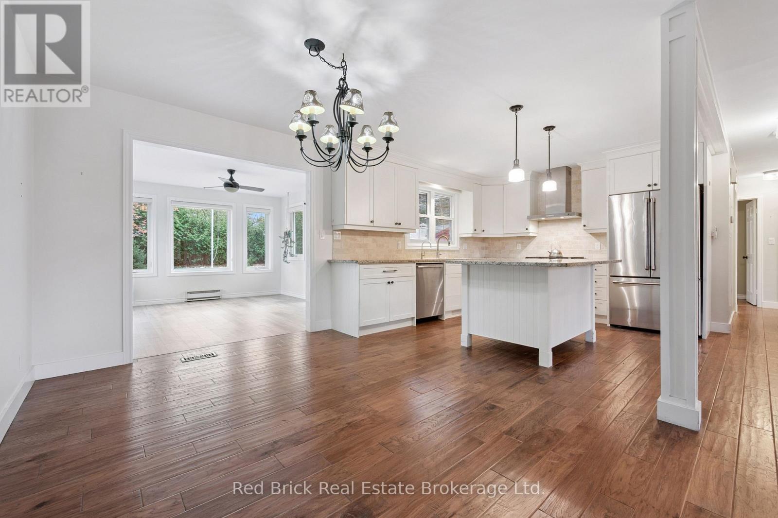 54 Sherwood Drive W, Guelph, Ontario  N1E 1R6 - Photo 11 - X12544162