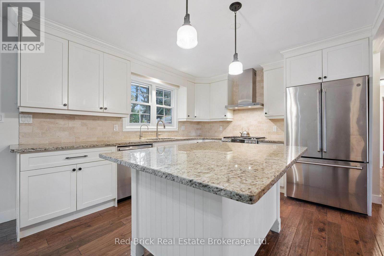 54 Sherwood Drive W, Guelph, Ontario  N1E 1R6 - Photo 13 - X12544162