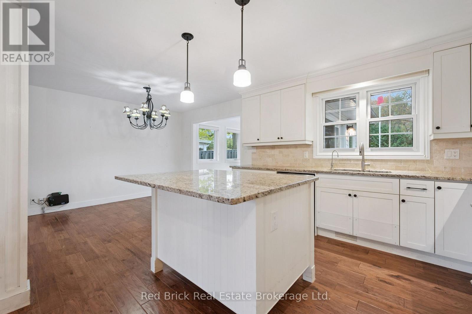 54 Sherwood Drive W, Guelph, Ontario  N1E 1R6 - Photo 16 - X12544162