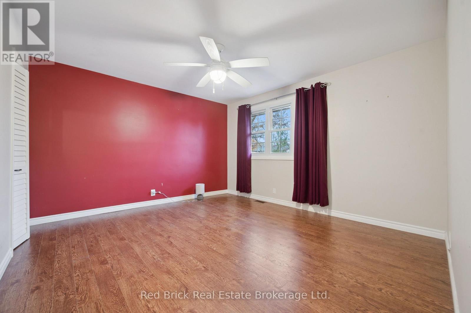 54 Sherwood Drive W, Guelph, Ontario  N1E 1R6 - Photo 22 - X12544162