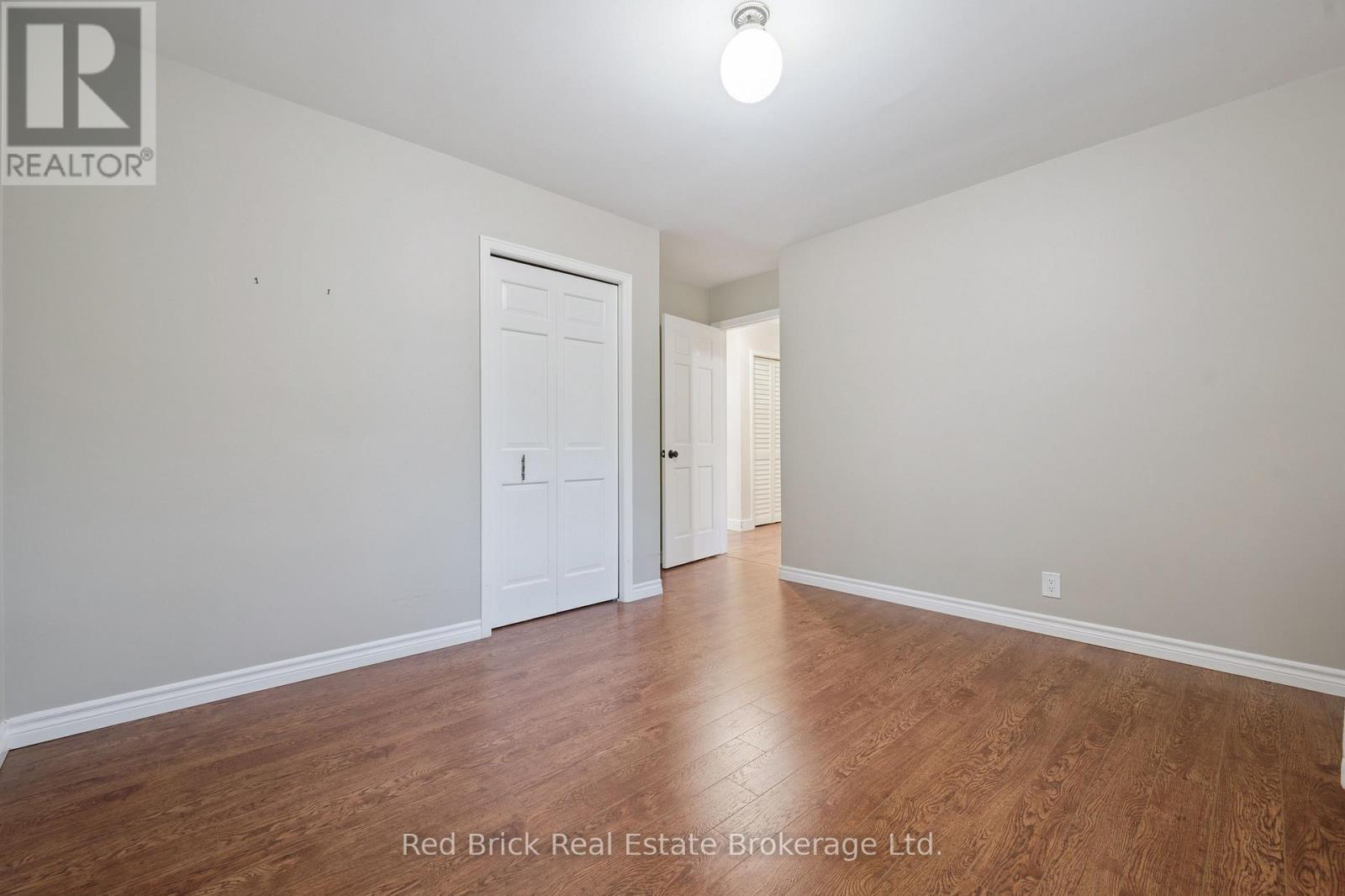 54 Sherwood Drive W, Guelph, Ontario  N1E 1R6 - Photo 25 - X12544162