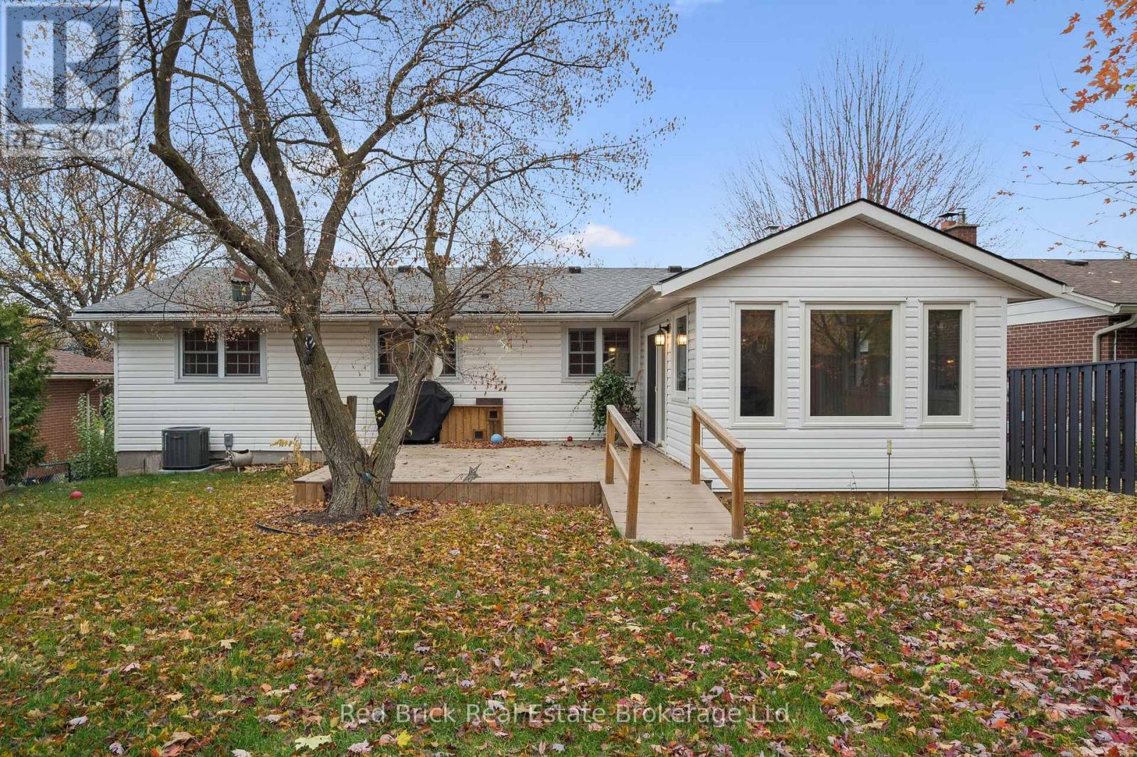 54 Sherwood Drive W, Guelph, Ontario  N1E 1R6 - Photo 38 - X12544162