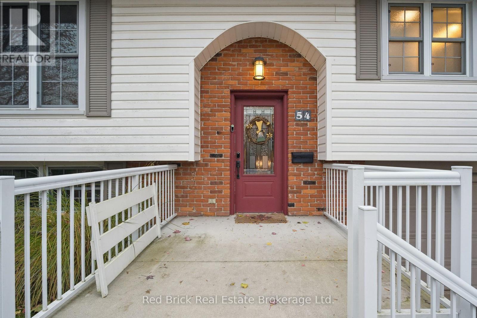 54 Sherwood Drive W, Guelph, Ontario  N1E 1R6 - Photo 4 - X12544162