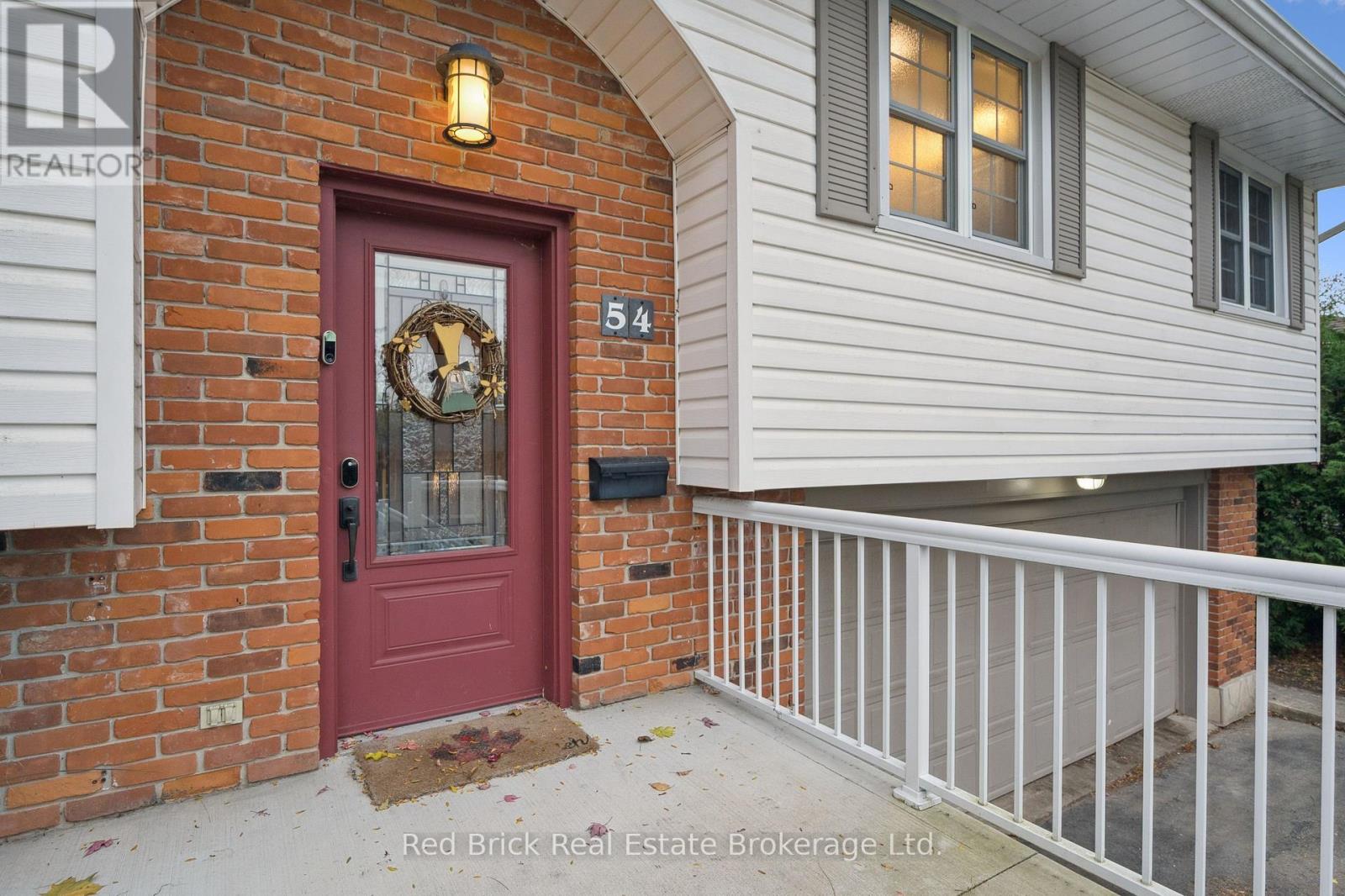 54 Sherwood Drive W, Guelph, Ontario  N1E 1R6 - Photo 5 - X12544162