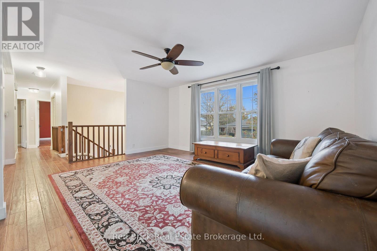 54 Sherwood Drive W, Guelph, Ontario  N1E 1R6 - Photo 7 - X12544162