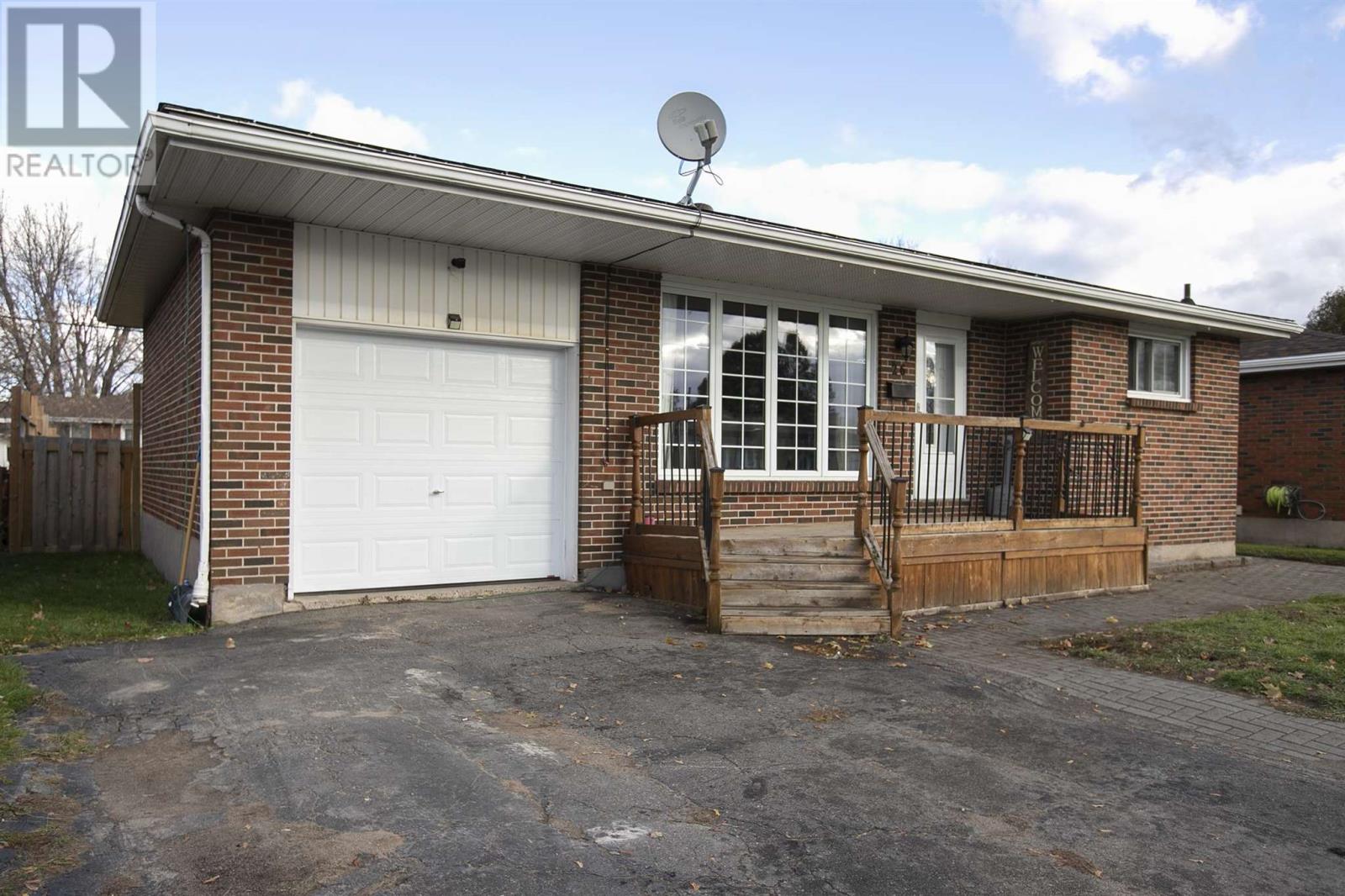 26 Digby Cres, Sault Ste. Marie, Ontario P6C 2R7 - Photo 4 - SM253264