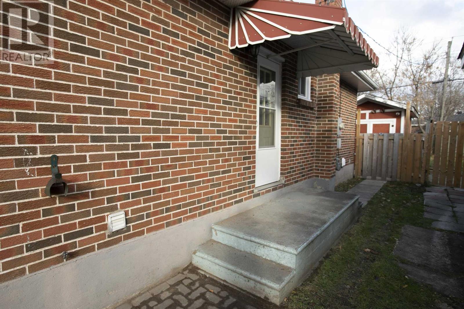 26 Digby Cres, Sault Ste. Marie, Ontario P6C 2R7 - Photo 7 - SM253264