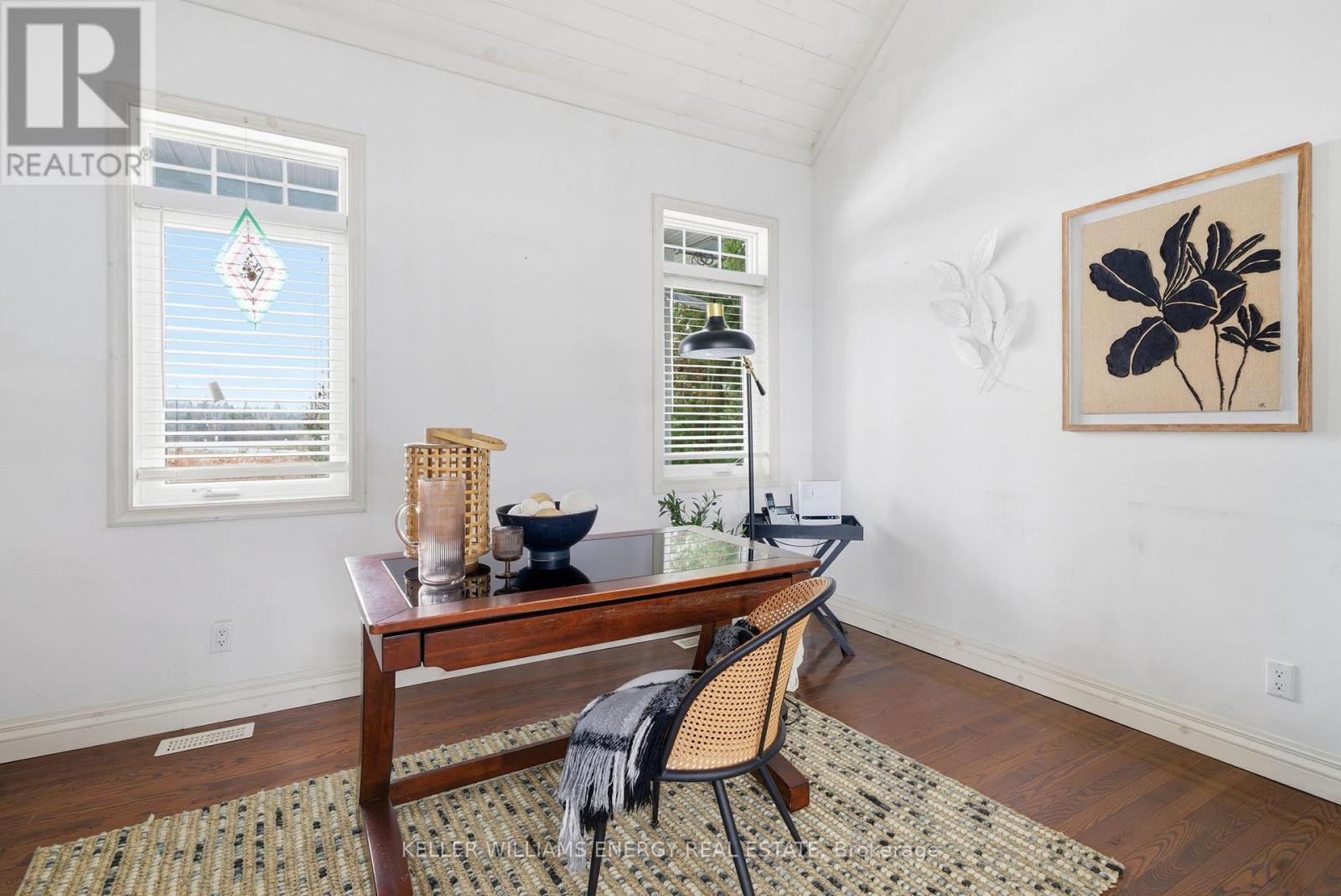 7 Peninsula Drive, Kawartha Lakes, Ontario  K9J 6X3 - Photo 18 - X12542164