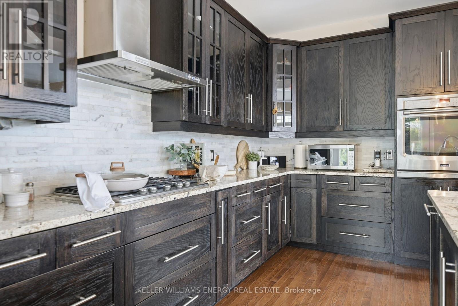 7 Peninsula Drive, Kawartha Lakes, Ontario  K9J 6X3 - Photo 7 - X12542164