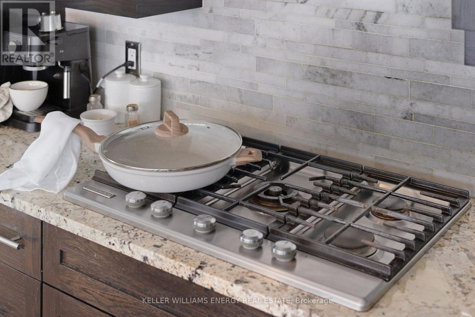 7 Peninsula Drive, Kawartha Lakes, Ontario  K9J 6X3 - Photo 8 - X12542164