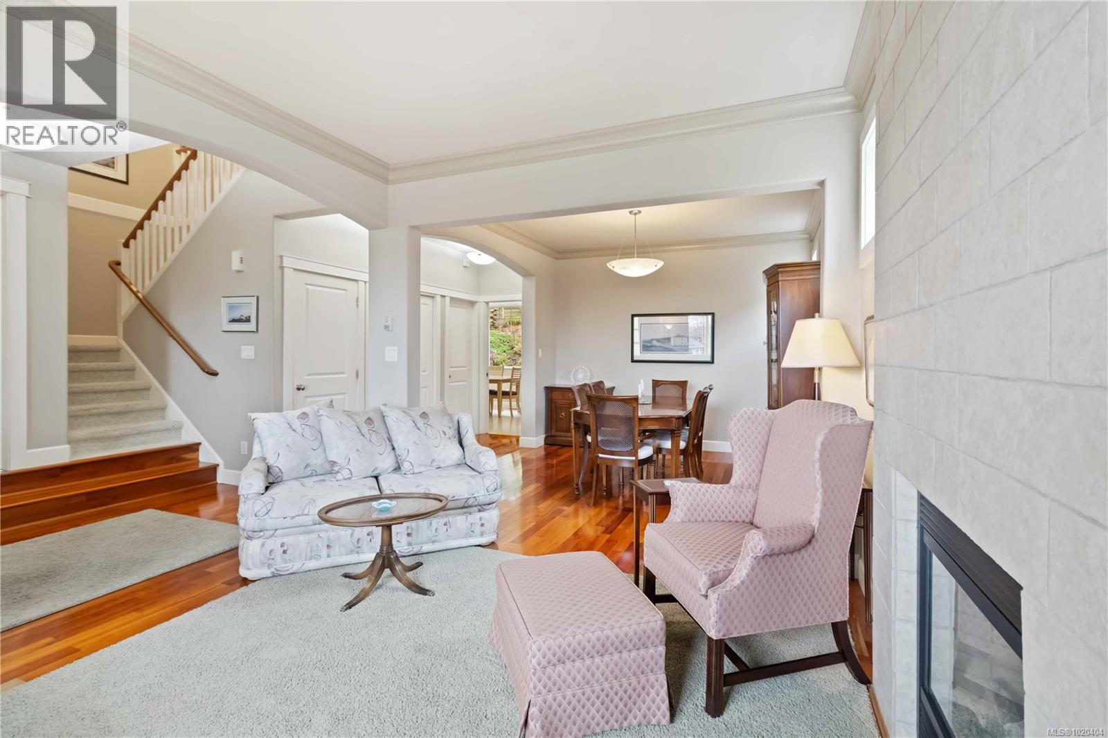 805 Rogers Way, Saanich, British Columbia  V8X 5L1 - Photo 18 - 1020404