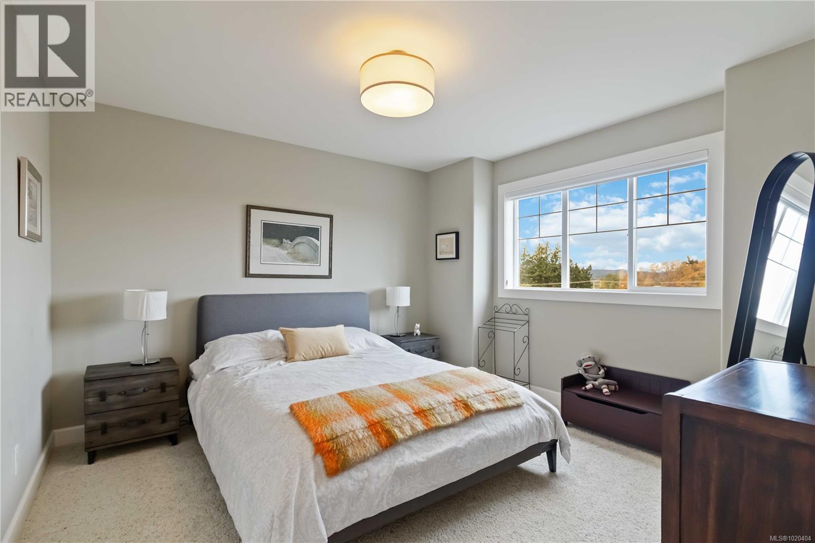 805 Rogers Way, Saanich, British Columbia  V8X 5L1 - Photo 31 - 1020404