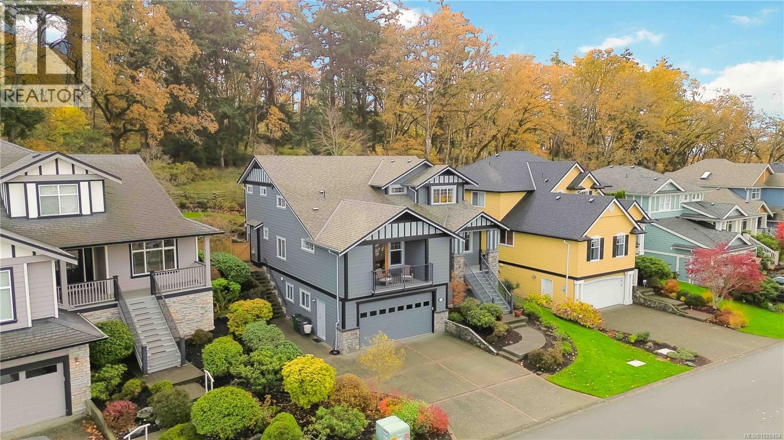 805 Rogers Way, Saanich, British Columbia  V8X 5L1 - Photo 39 - 1020404