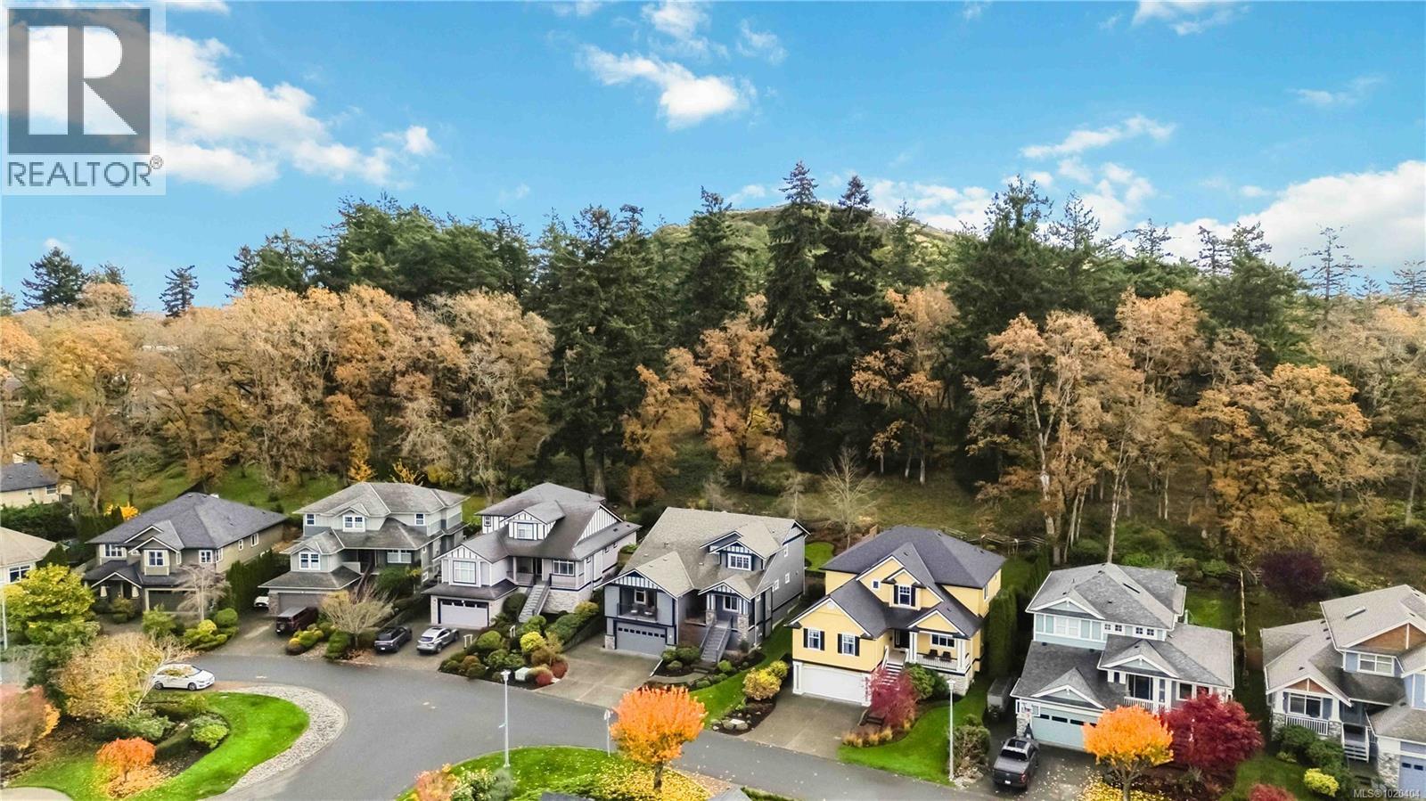 805 Rogers Way, Saanich, British Columbia  V8X 5L1 - Photo 40 - 1020404