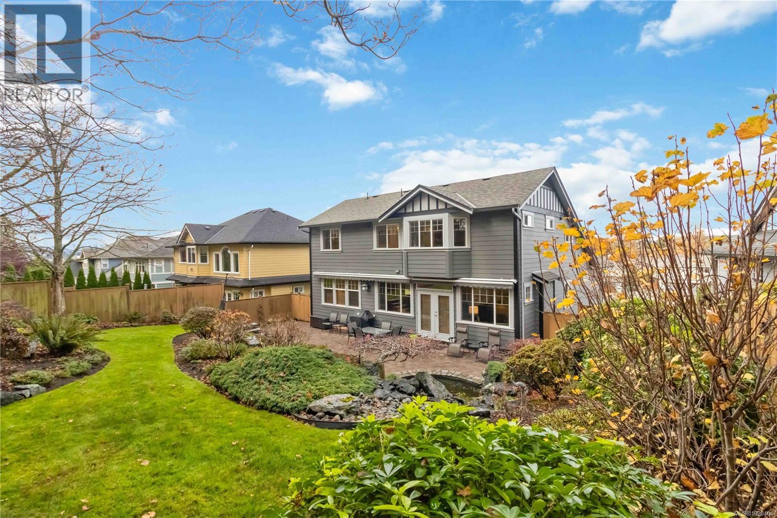 805 Rogers Way, Saanich, British Columbia  V8X 5L1 - Photo 44 - 1020404