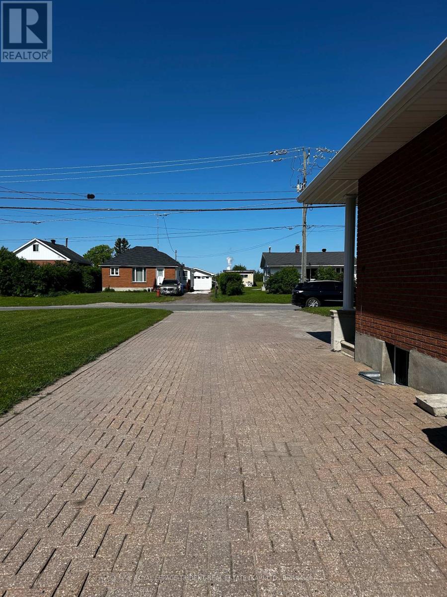 14 Brunelle Road S, Kapuskasing, Ontario  P5N 2T2 - Photo 8 - T12237552