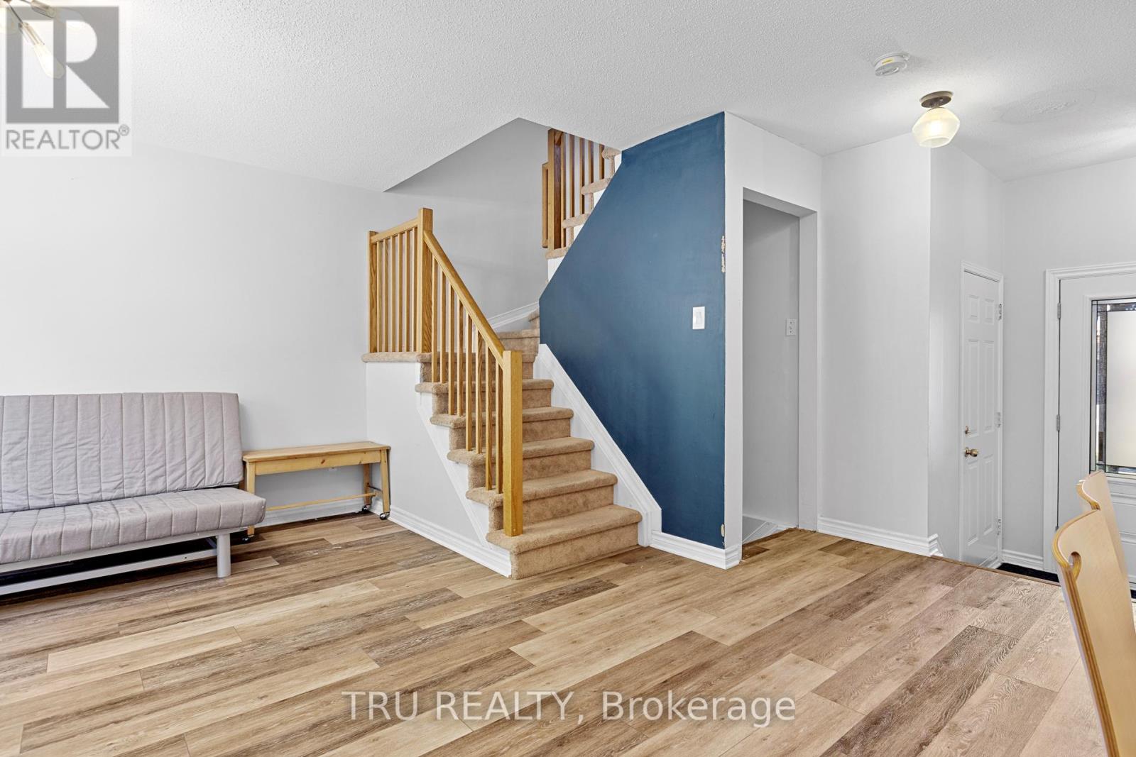 244 Stoneway Drive, Ottawa, Ontario  K2G 6A8 - Photo 12 - X12500422