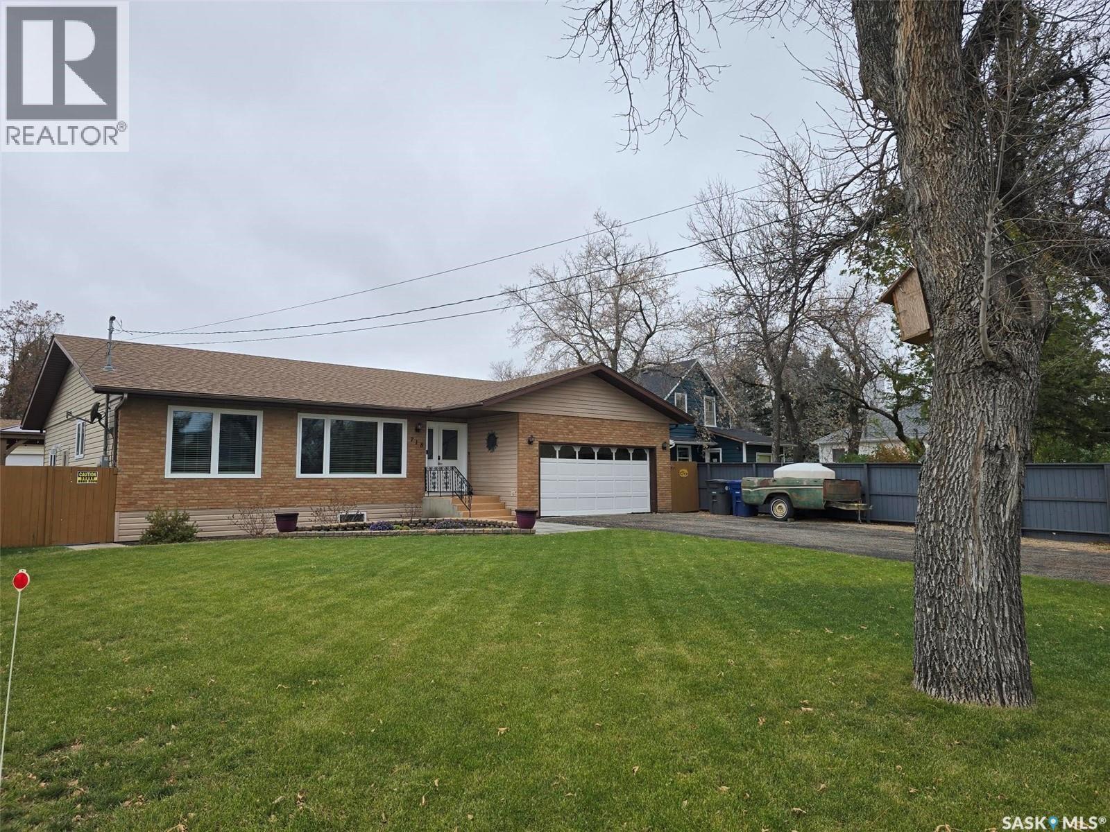 718 Stella Street, Grenfell, Saskatchewan  S0G 2B0 - Photo 5 - SK021349