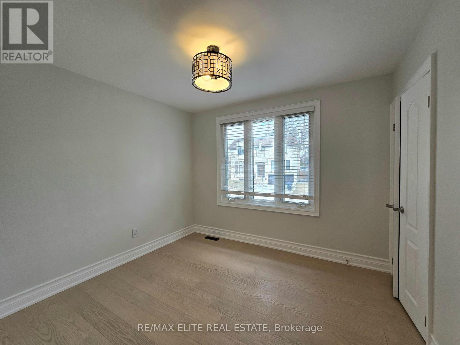 Upper - 38 Ambrose Road, Toronto, Ontario  M2K 2W9 - Photo 17 - C12544106