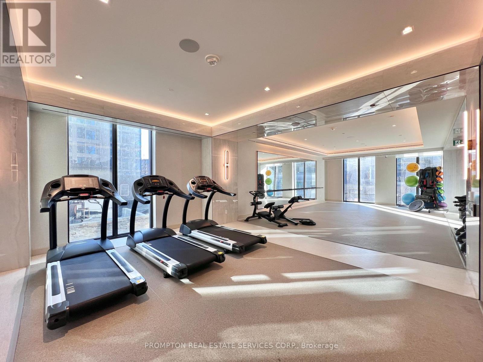 5215 - 8 Wellesley Street W, Toronto, Ontario  M4Y 0J5 - Photo 32 - C12544148