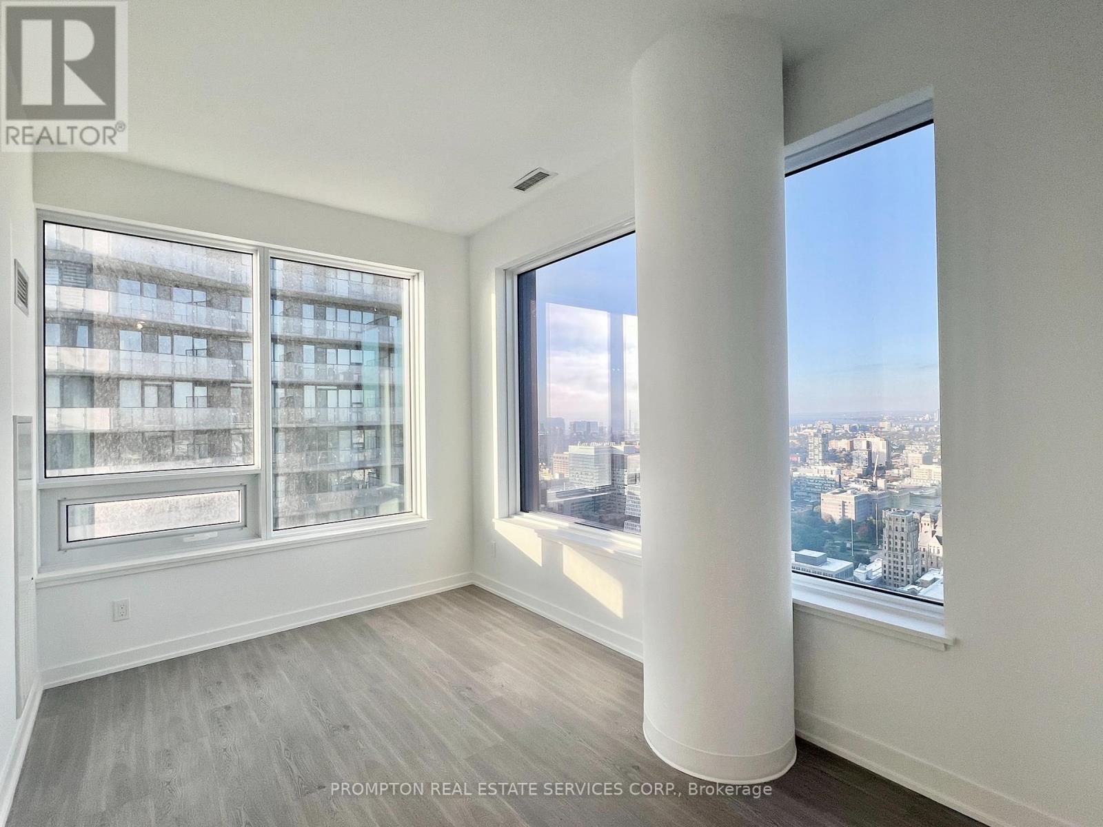 5215 - 8 Wellesley Street W, Toronto, Ontario  M4Y 0J5 - Photo 8 - C12544148