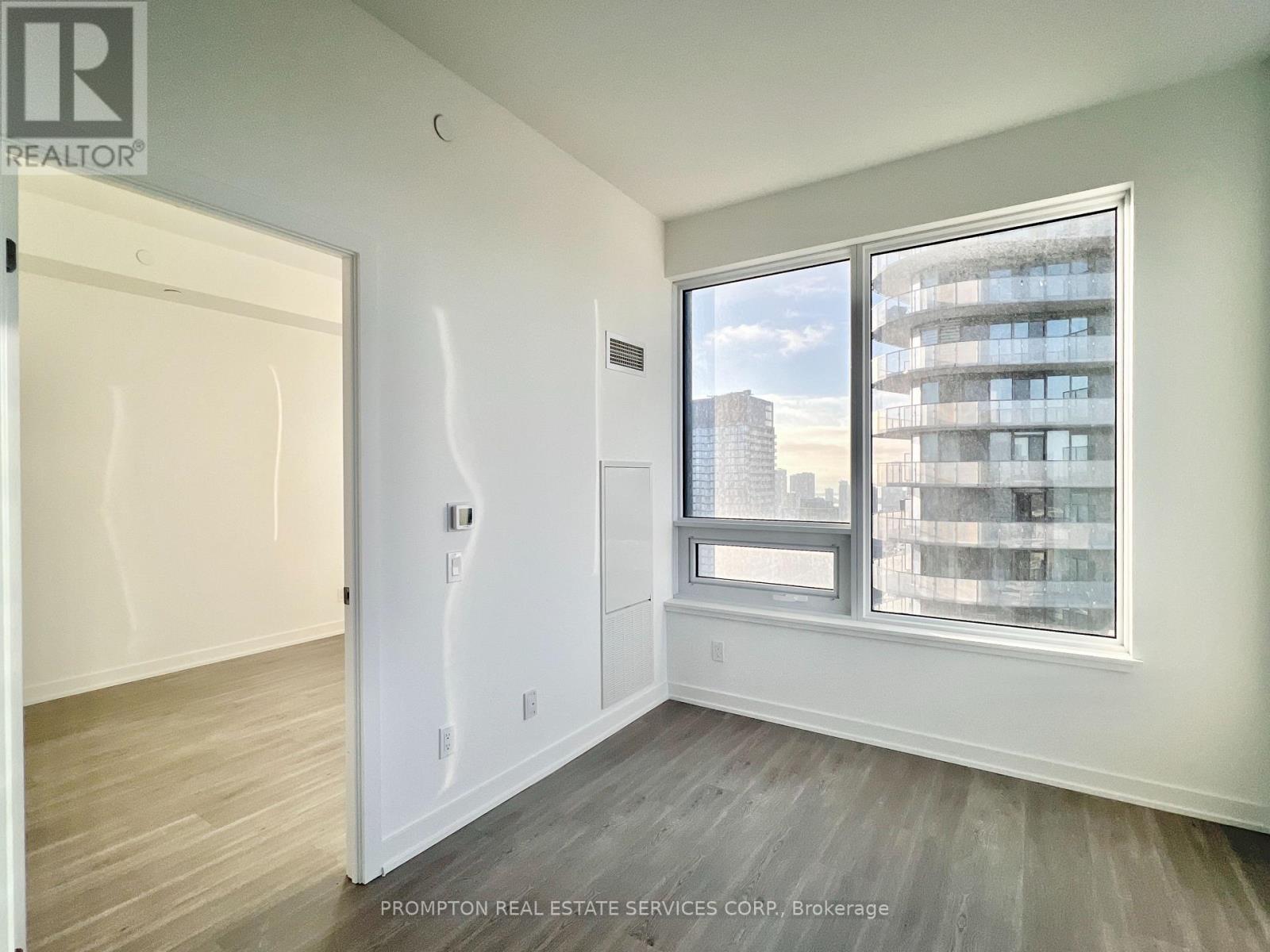 5215 - 8 Wellesley Street W, Toronto, Ontario  M4Y 0J5 - Photo 9 - C12544148